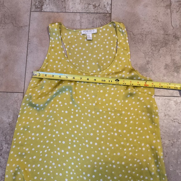 Forever 21 Sleeveless Blouse Chartreuse Polka Dot Sheer Sz M Pocket Pullover - Picture 5 of 8